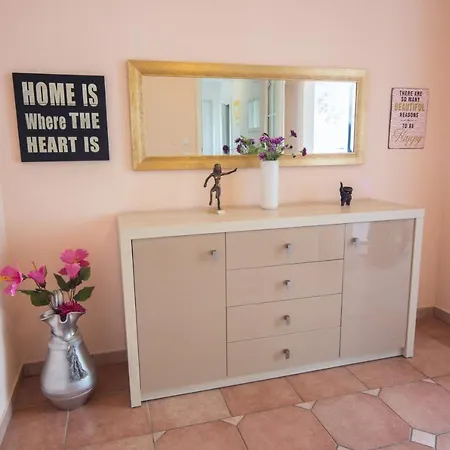 Apartament Melanie *